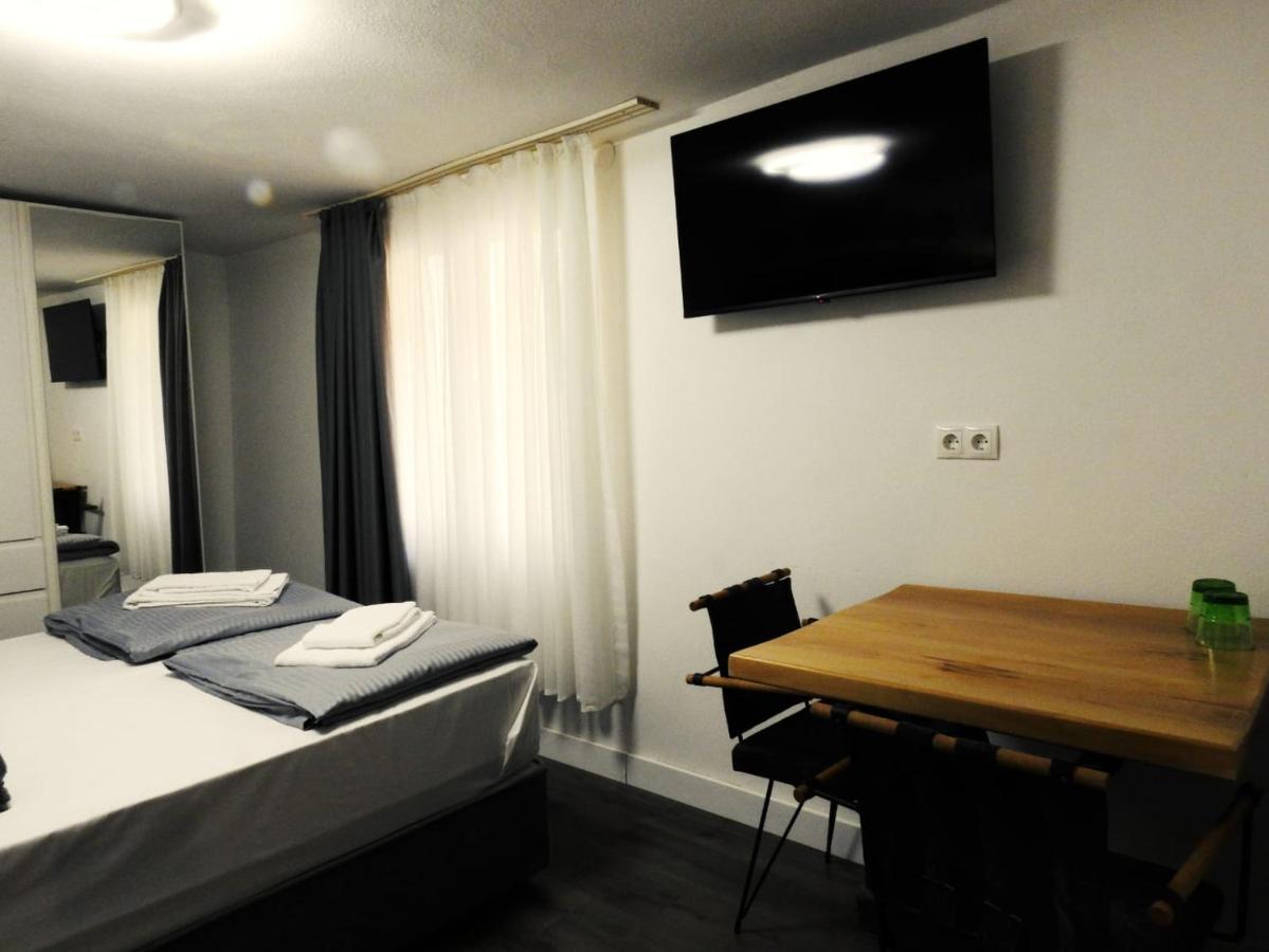 Hotel Hecht Фельдкірш Екстер'єр фото