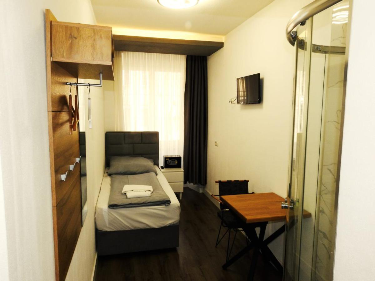 Hotel Hecht Фельдкірш Екстер'єр фото